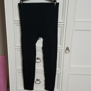Black Slim+Tone Leggings